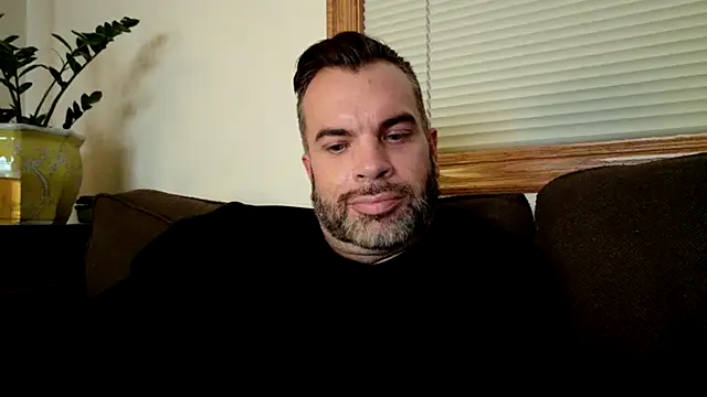 Snapshot of Ty_lerDavid chatting on 12/15/25, 06:39 Ty lerDavid online show from 12/15/25, 06:39