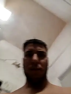 Snapshot of andersonuy25 chatting on 10/29/25, 01:57 andersonuy25 online show from 10/29/25, 01:57