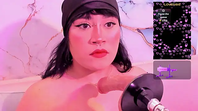 mia yeager online show from 10/15/25, 08:53