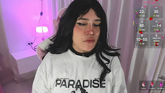 mia yeager online show from 11/23/25, 02:00