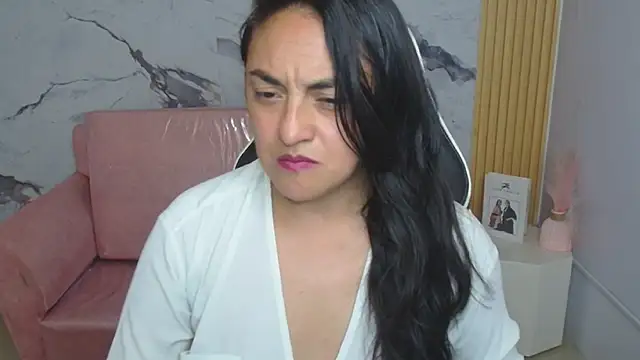 tamara ch1 online show from 12/14/25, 03:45