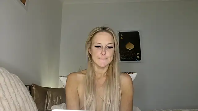 imyourgoodgirl69 online show from 11/29/25, 07:50