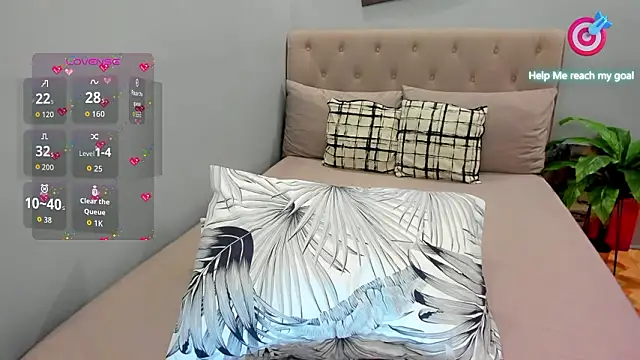 Snapshot of OpheliaMia chatting on 03/13/26, 04:52 OpheliaMia online show from 03/13/26, 04:52