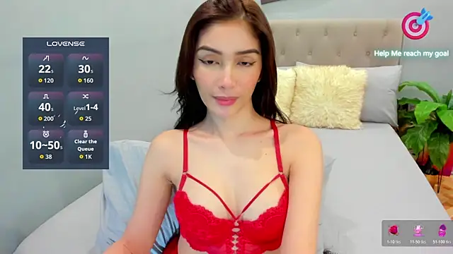 Snapshot of OpheliaMia chatting on 04/27/26, 11:41 OpheliaMia online show from 04/27/26, 11:41