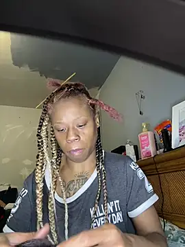 Snapshot of Tishrella6 chatting on 01/14/26, 03:12 Tishrella6 online show from 01/14/26, 03:12