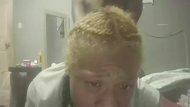 Snapshot of Tishrella6 chatting on 04/05/26, 10:45 Tishrella6 online show from 04/05/26, 10:45