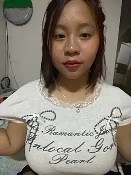 maianhcute online show from 10/25/25, 02:13