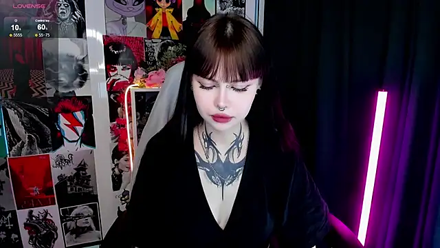 Snapshot of Morana_Batt chatting on 10/13/25, 01:49 Morana Batt online show from 10/13/25, 01:49