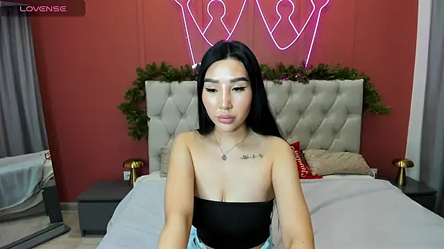 Jennifer Munoz online show from 12/05/25, 07:39