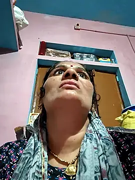 Snapshot of Rakhi99x chatting on 07/20/26, 10:39 Rakhi99x online show from 07/20/26, 10:39