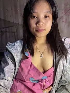 Ngoc-bbi online show from 10/24/25, 04:36