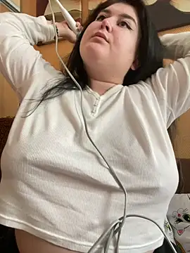 Snapshot of DazzzlingDame chatting on 02/19/26, 10:33 DazzzlingDame online show from 02/19/26, 10:33