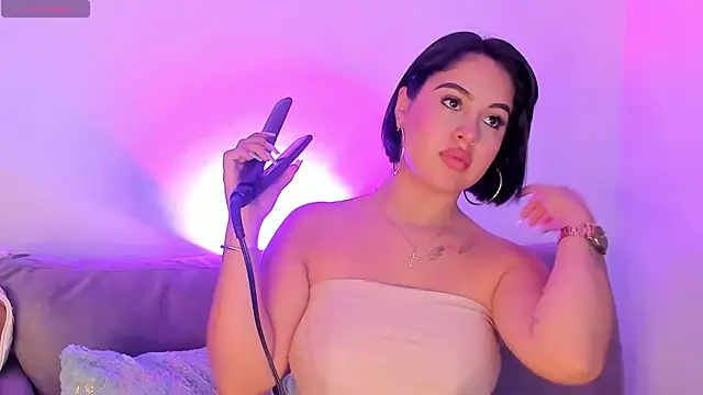 Snapshot of AnaLevii chatting on 01/07/26, 11:23 AnaLevii online show from 01/07/26, 11:23