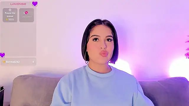 Snapshot of AnaLevii chatting on 01/14/26, 09:48 AnaLevii online show from 01/14/26, 09:48