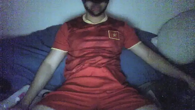 Snapshot of hug9994xxx chatting on 09/22/25, 05:15 hug9994xxx online show from 09/22/25, 05:15