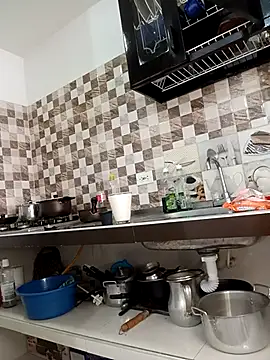 dulcelatin21 online show from 09/30/25, 04:45