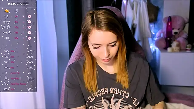 Snapshot of ZoyaMill chatting on 01/17/26, 06:18 ZoyaMill online show from 01/17/26, 06:18