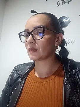 sarita star online show from 11/25/25, 01:38