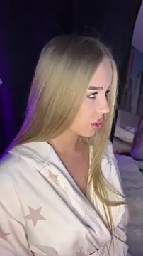 AubrieleRouj1 online show from 04/30/26, 05:19