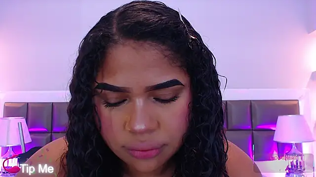 LennaEvans online show from 12/18/25, 01:06