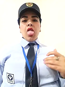 Snapshot of MAYE__13 chatting on 10/17/25, 12:52 MAYE 13 online show from 10/17/25, 12:52