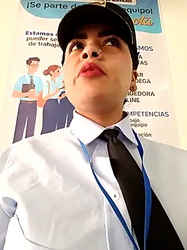 Snapshot of MAYE__13 chatting on 11/04/25, 12:15 MAYE 13 online show from 11/04/25, 12:15