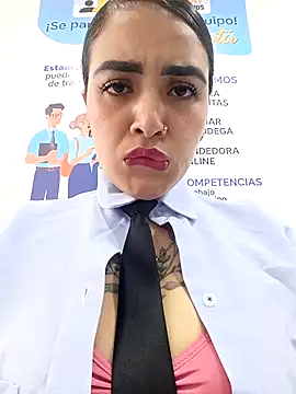 Snapshot of MAYE__13 chatting on 11/06/25, 12:28 MAYE 13 online show from 11/06/25, 12:28