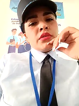 Snapshot of MAYE__13 chatting on 11/22/25, 12:48 MAYE 13 online show from 11/22/25, 12:48