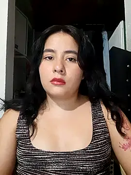 Snapshot of Yuli-27 chatting on 01/09/26, 04:37 Yuli-27 online show from 01/09/26, 04:37