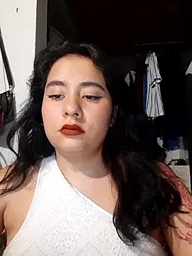 Snapshot of Yuli-27 chatting on 01/10/26, 05:09 Yuli-27 online show from 01/10/26, 05:09