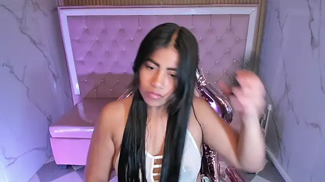 Victoria b  online show from 10/03/25, 07:55