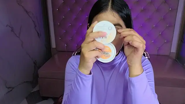 Victoria b  online show from 11/27/25, 07:49