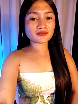 Snapshot of Naughtyalina2 chatting on 09/20/25, 05:25 Naughtyalina2 online show from 09/20/25, 05:25