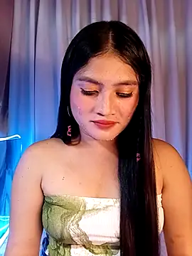 Snapshot of Naughtyalina2 chatting on 09/27/25, 07:19 Naughtyalina2 online show from 09/27/25, 07:19