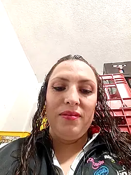 Snapshot of VERONICA__03 chatting on 09/15/25, 02:06 VERONICA 03 online show from 09/15/25, 02:06