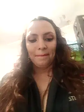 Snapshot of VERONICA__03 chatting on 09/16/25, 03:46 VERONICA 03 online show from 09/16/25, 03:46