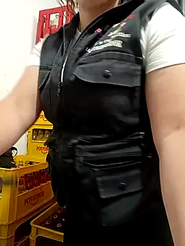 Snapshot of VERONICA__03 chatting on 09/19/25, 02:51 VERONICA 03 online show from 09/19/25, 02:51