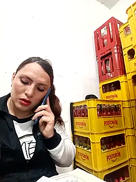 Snapshot of VERONICA__03 chatting on 09/24/25, 02:20 VERONICA 03 online show from 09/24/25, 02:20