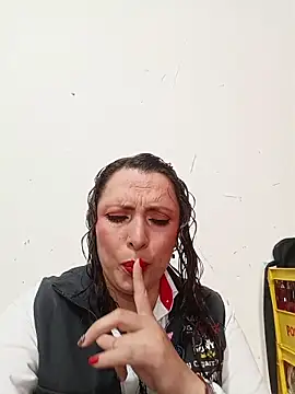 Snapshot of VERONICA__03 chatting on 09/25/25, 02:21 VERONICA 03 online show from 09/25/25, 02:21