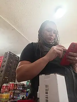 Snapshot of VERONICA__03 chatting on 09/26/25, 01:48 VERONICA 03 online show from 09/26/25, 01:48