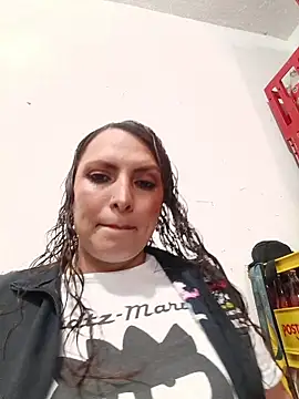 Snapshot of VERONICA__03 chatting on 09/27/25, 03:06 VERONICA 03 online show from 09/27/25, 03:06