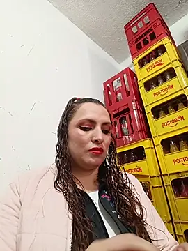 Snapshot of VERONICA__03 chatting on 09/29/25, 01:38 VERONICA 03 online show from 09/29/25, 01:38