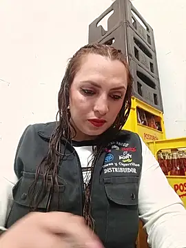 Snapshot of VERONICA__03 chatting on 10/16/25, 02:18 VERONICA 03 online show from 10/16/25, 02:18