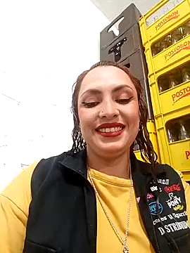 Snapshot of VERONICA__03 chatting on 11/01/25, 02:30 VERONICA 03 online show from 11/01/25, 02:30