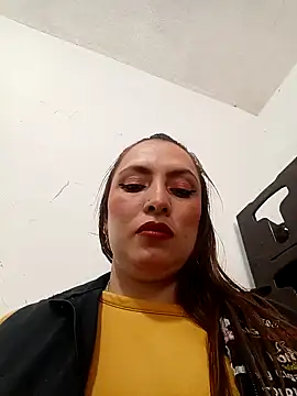 Snapshot of VERONICA__03 chatting on 11/22/25, 03:11 VERONICA 03 online show from 11/22/25, 03:11