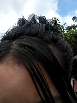 lylylove online show from 10/02/25, 12:50