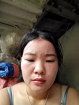 lylylove online show from 10/13/25, 03:50