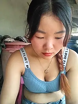 Snapshot of lylylove chatting on 06/14/26, 02:09 lylylove online show from 06/14/26, 02:09