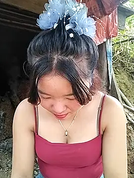 lylylove online show from 07/30/26, 11:48