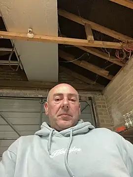 Snapshot of Richmcgee chatting on 03/28/26, 08:19 Richmcgee online show from 03/28/26, 08:19